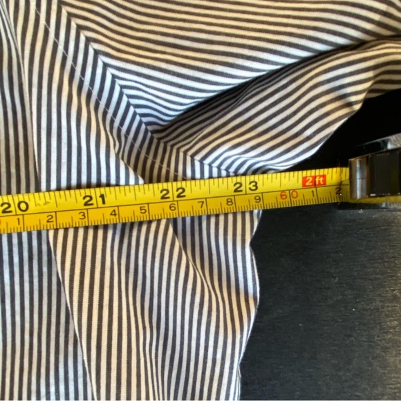 Liz Claiborne Wrinkle Free Women’s Size XXLT Black and White Striped Blouse - Picture 5 of 5